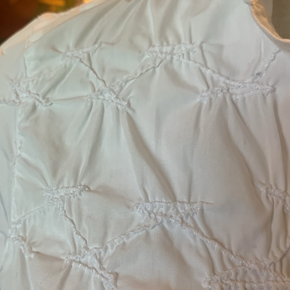 ANNE FONTAINE PARIS FRANCE WHITE BLOUSE WITH PUCKERED GATHERED DETAIL - Picture 4 of 13